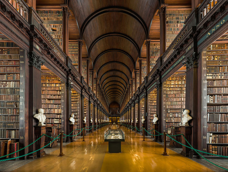 AD-Trinity-College-Long-Room-Library-Dublin-01